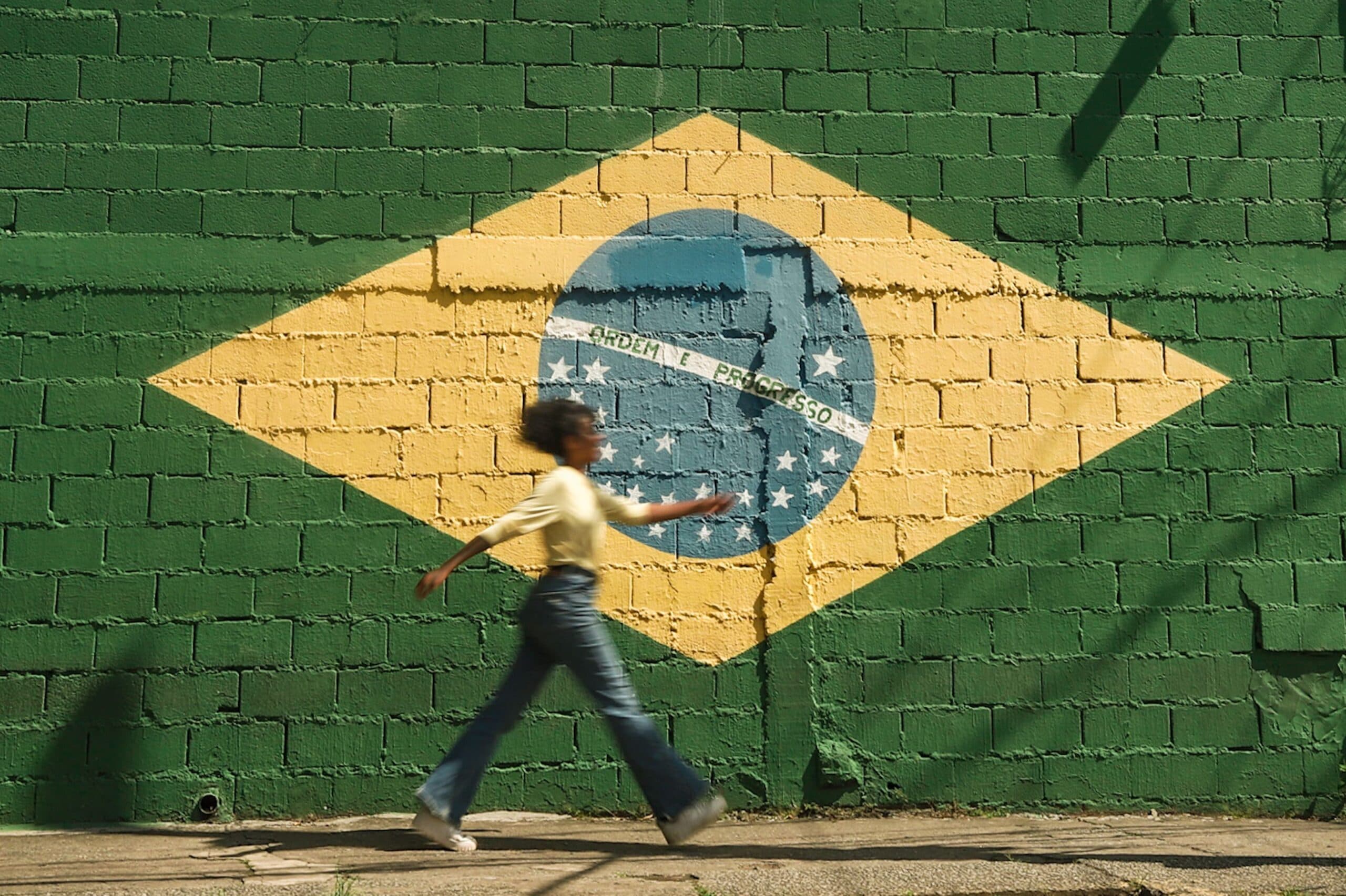 Cross-border payments transfer from Brazil showing upfront fees and exchange rate before sending