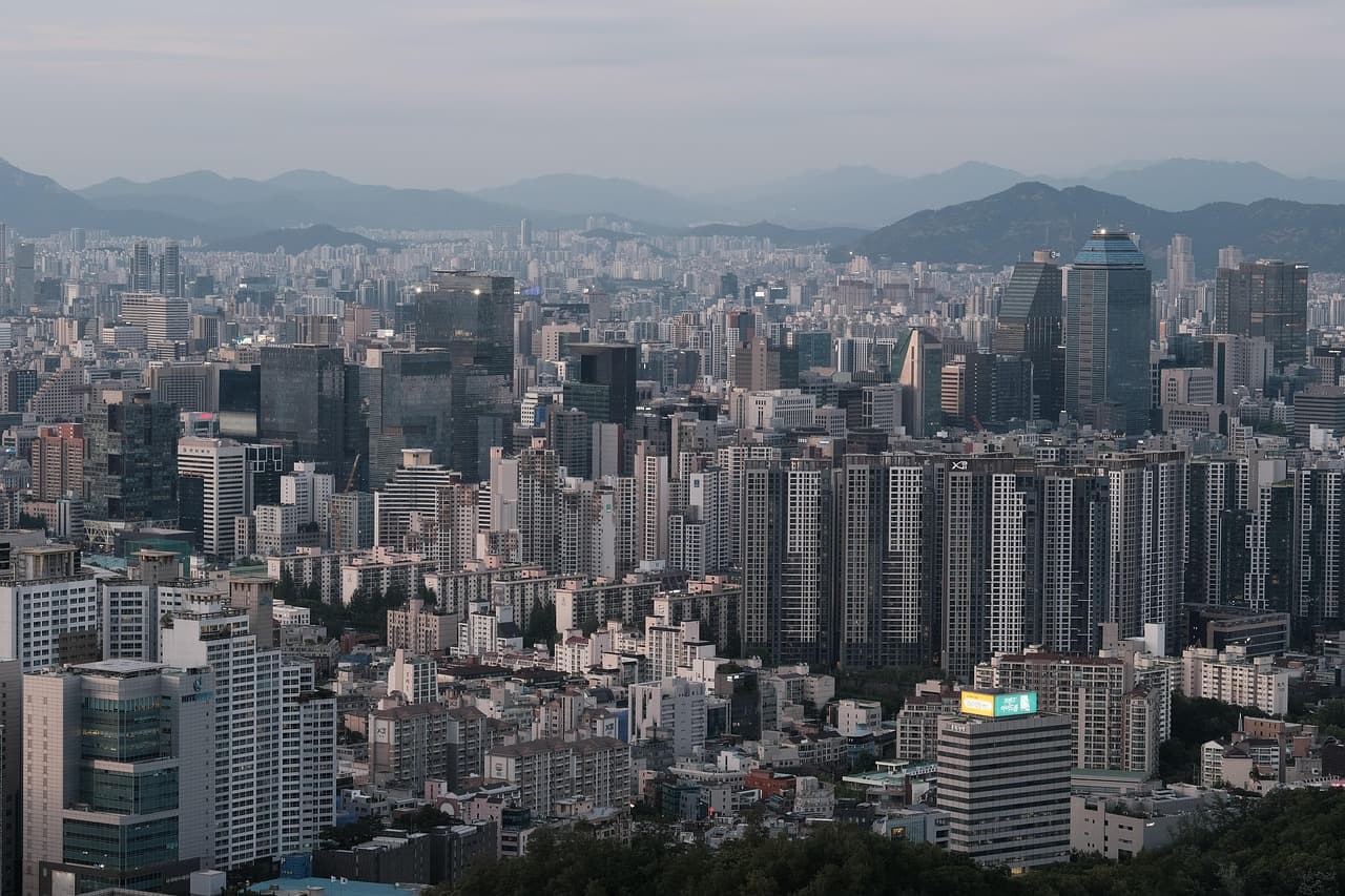 Seoul skyline, home of Bolta e-invoicing and KYB API provider