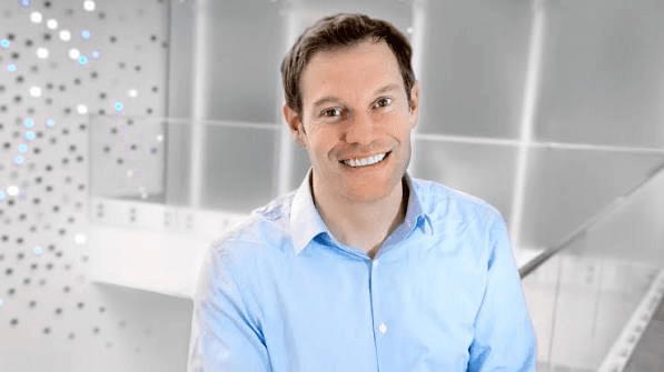 The Visa BILL Billtrust pilot lets AI agents pay approved invoices through supplier portals. Fintechbits asks who pays the card fees the release skips.