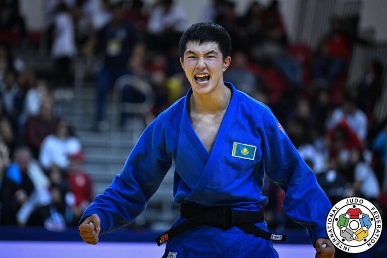 656 20240831 Lima Wchcadets Ijf Day4 90kg Final Ukr Lebid Kaz Yerulanuly C Tk.jpg