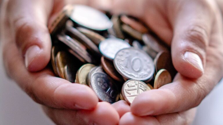 Money 1747051630152 1747051631573.jpg