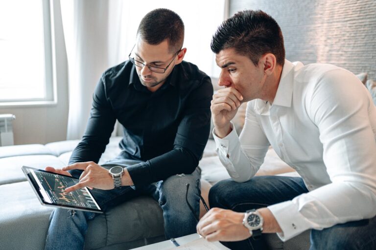 Financial advice pexels alphatradezone 5833775.jpg