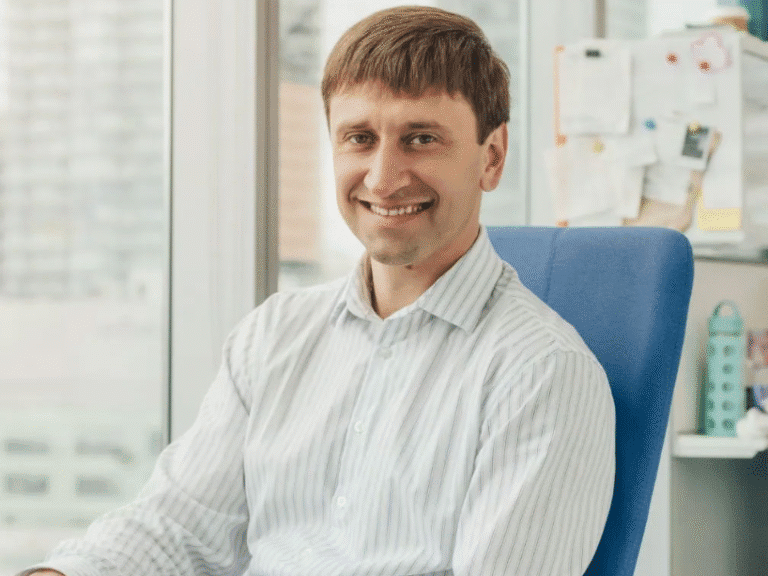 TMU professor influences Canada’s AI regulations in the financial industry Web prof math banks 818x613.png