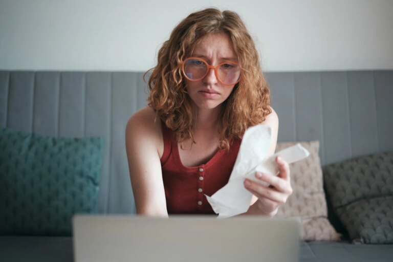 Explainer Money Shy.jpg